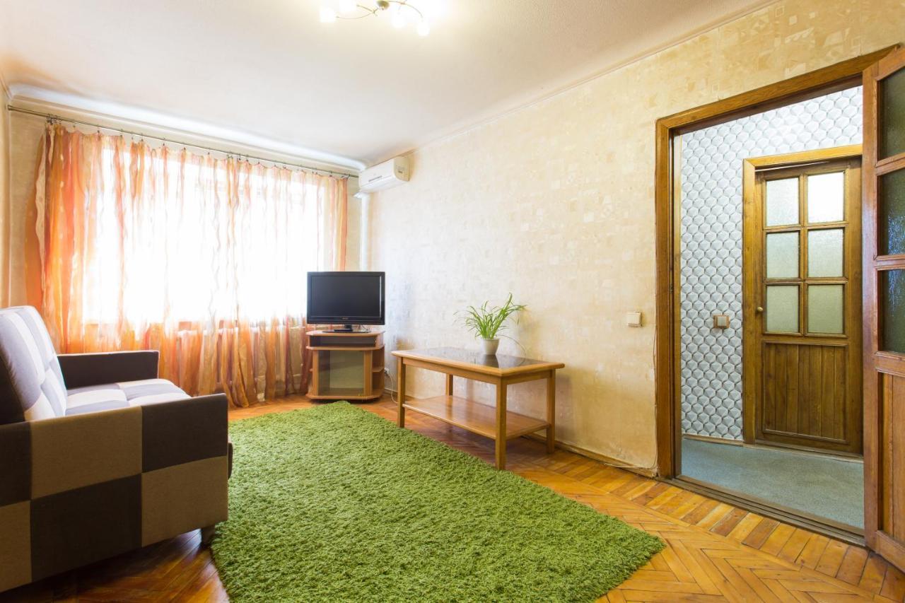Kosmicheskaya Street Area Appartement Charkov Buitenkant foto