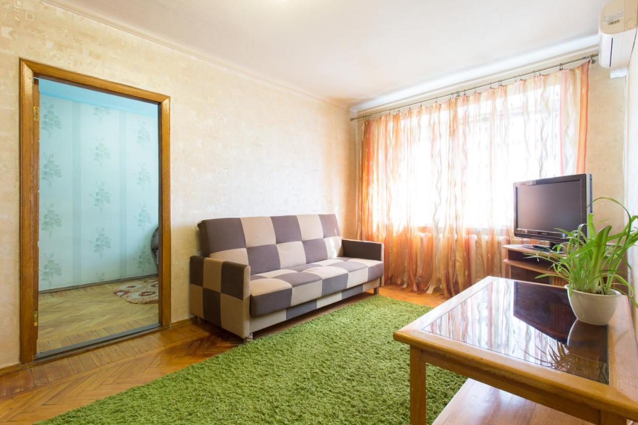 Kosmicheskaya Street Area Appartement Charkov Buitenkant foto