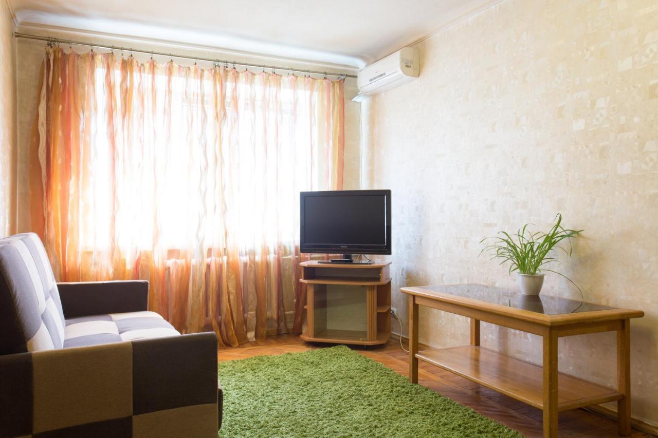 Kosmicheskaya Street Area Appartement Charkov Buitenkant foto